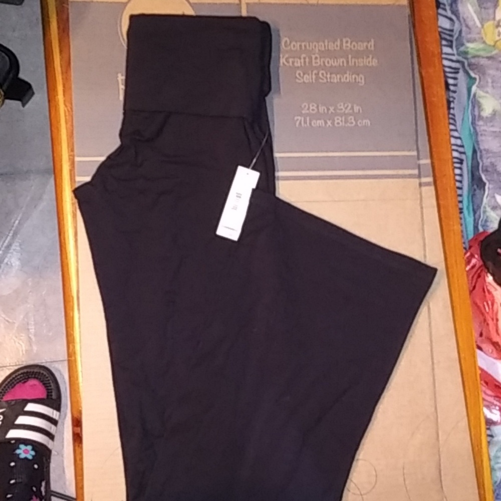 NWT no boundaries black yoga pants size S